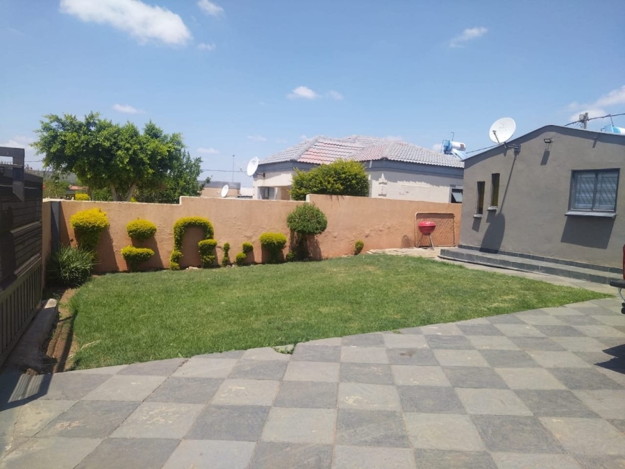 2 Bedroom Property for Sale in Mabopane Unit U North West